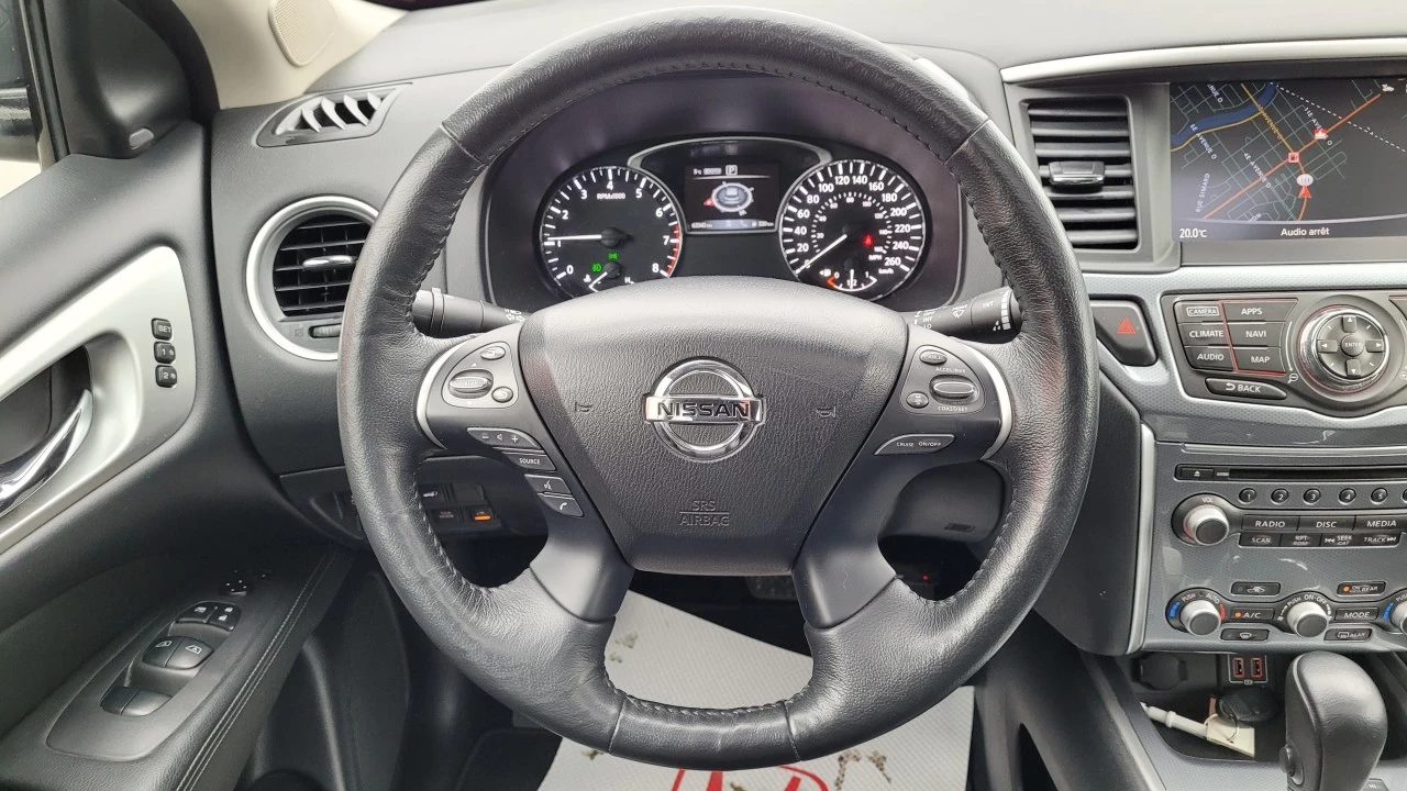 2018 Nissan Pathfinder SL Image principale