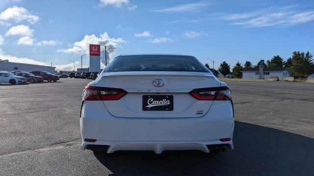 Toyota Camry SE 2023