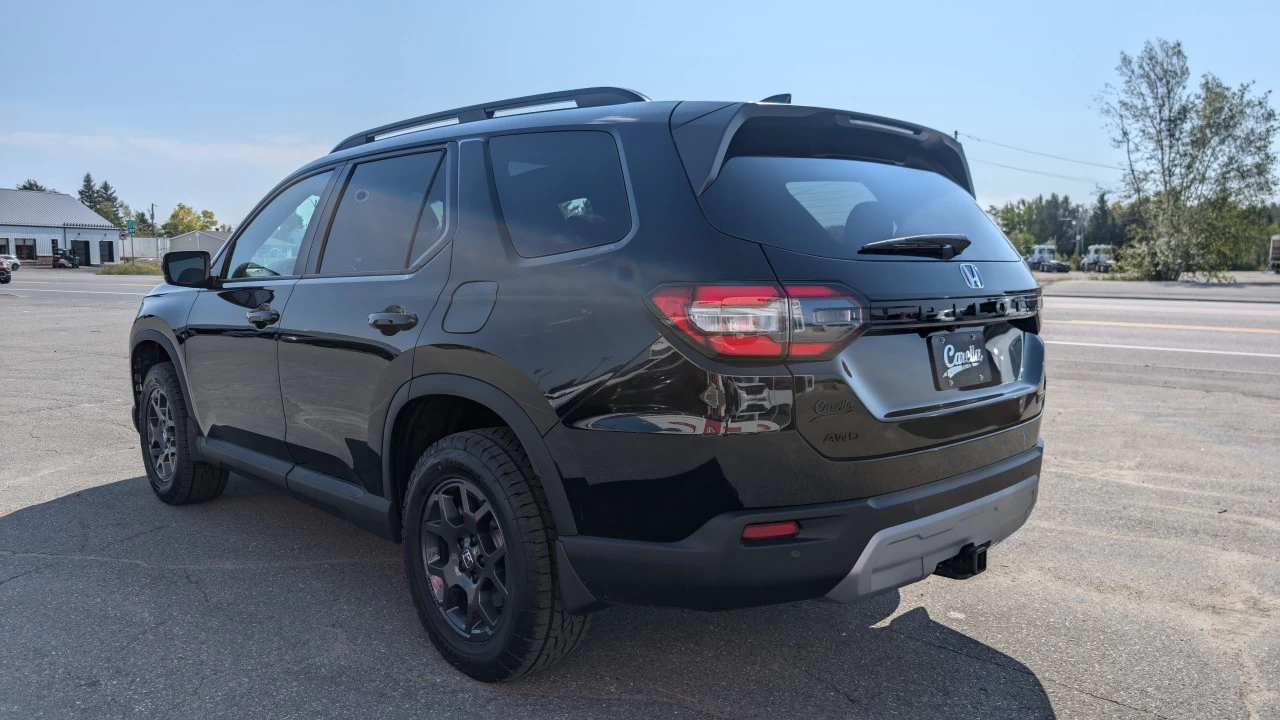 2025 Honda Pilot TrailSport Main Image