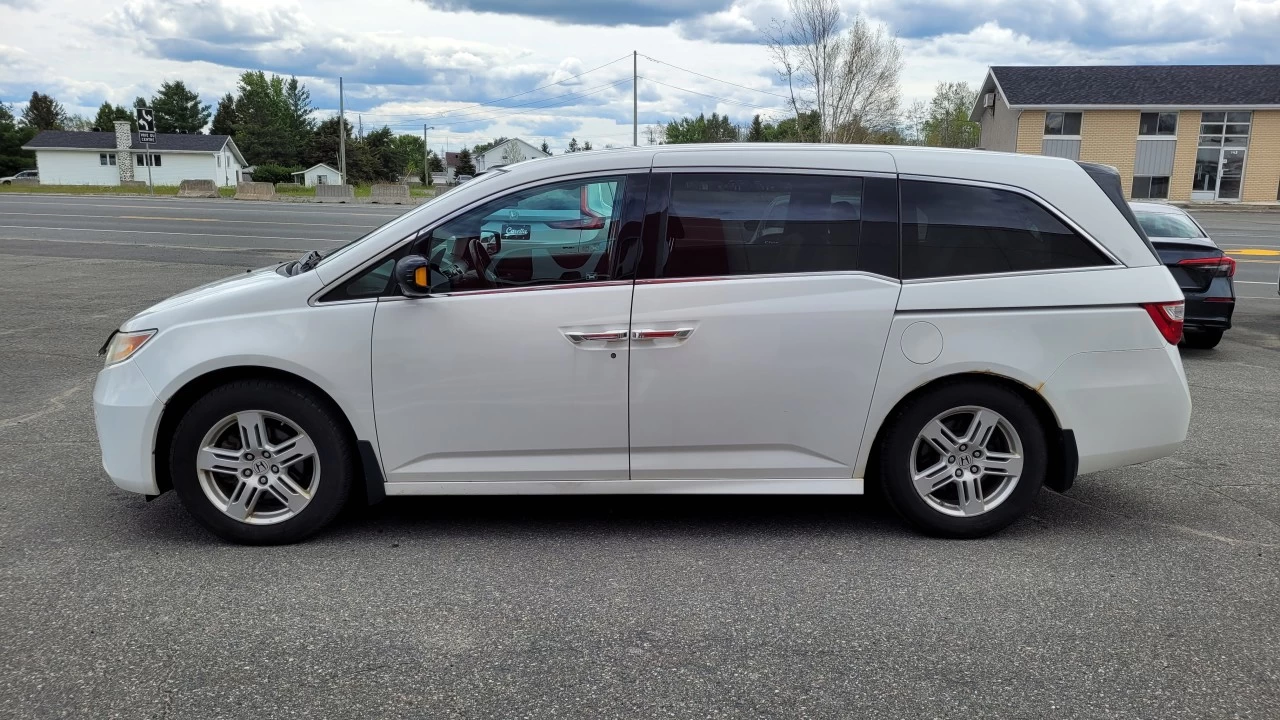 2011 Honda Odyssey Touring Main Image