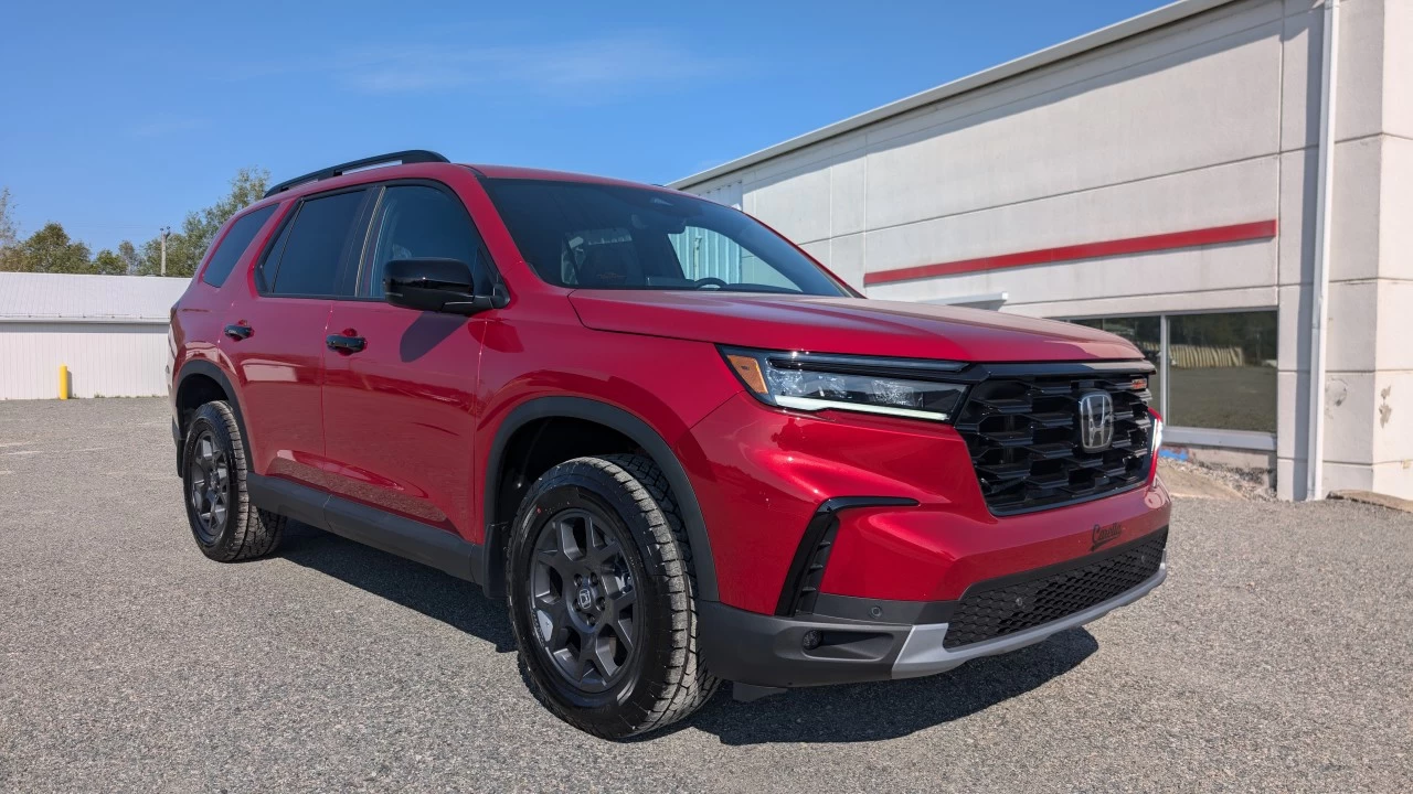 2025 Honda Pilot TrailSport Main Image