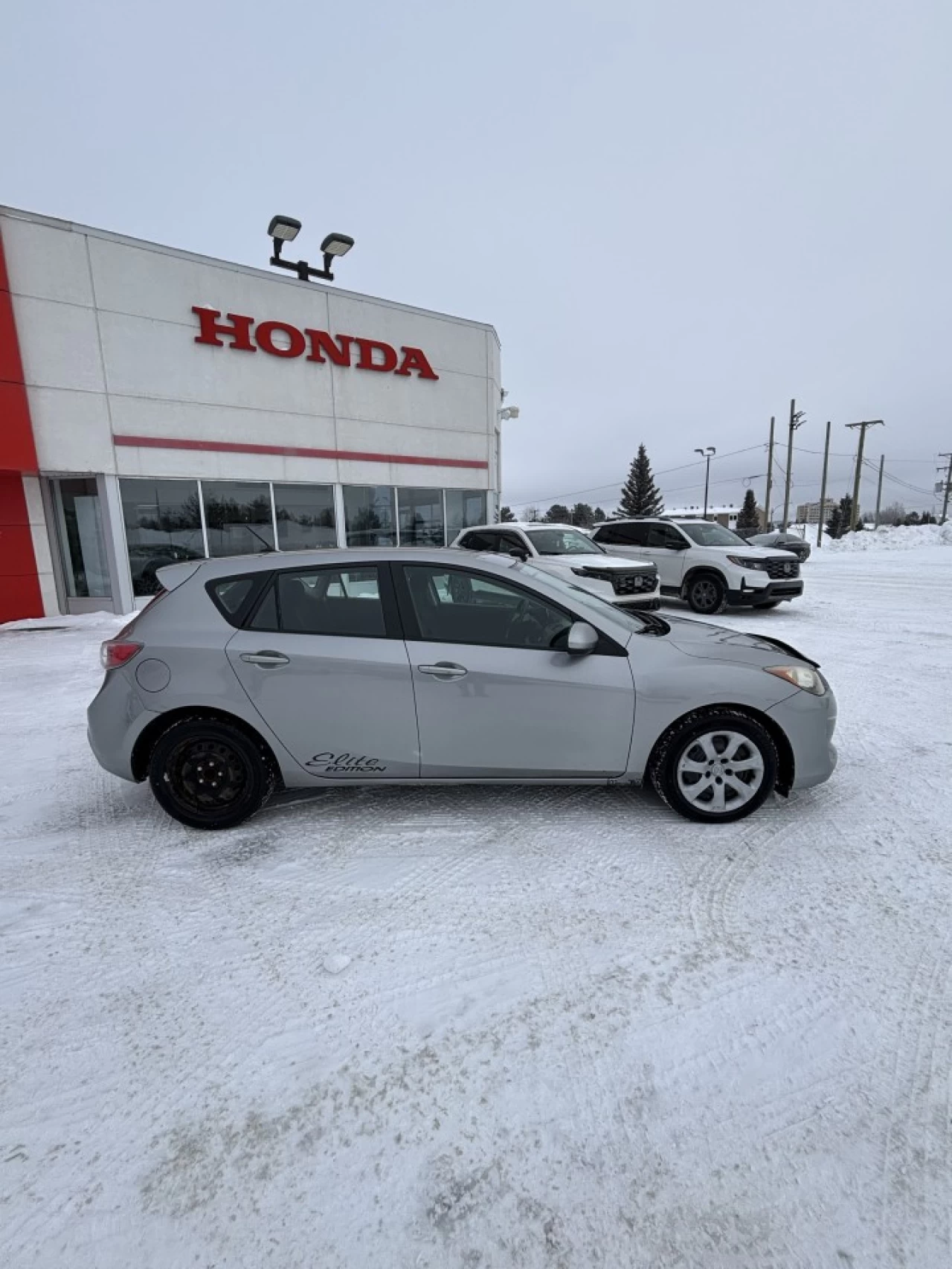 2013 Mazda 3 Sport GX Image principale