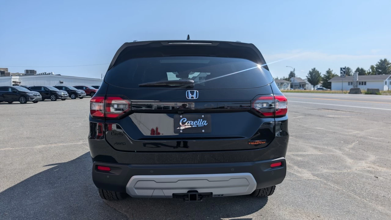 2025 Honda Pilot TrailSport Main Image