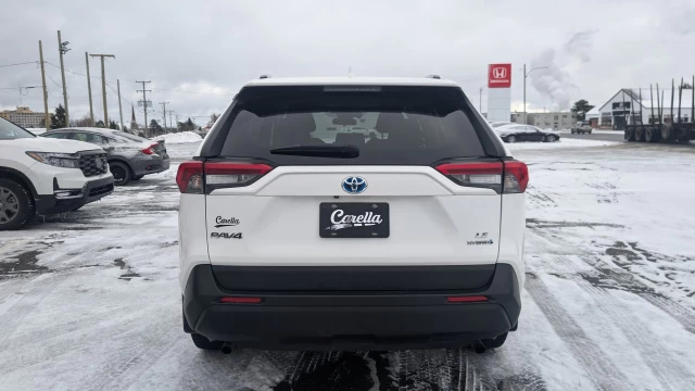 Toyota RAV4 Hybrid LE 2019