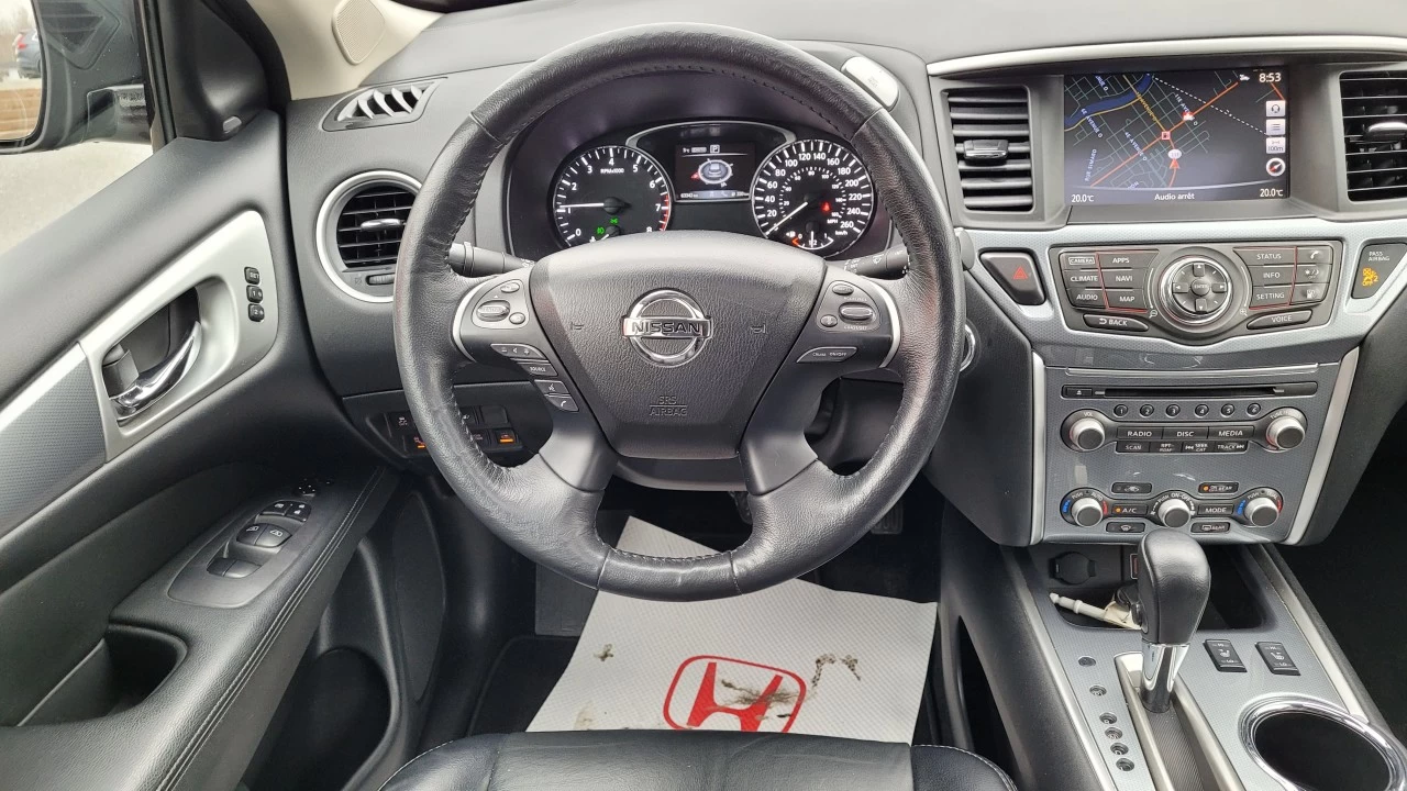 2018 Nissan Pathfinder SL Image principale