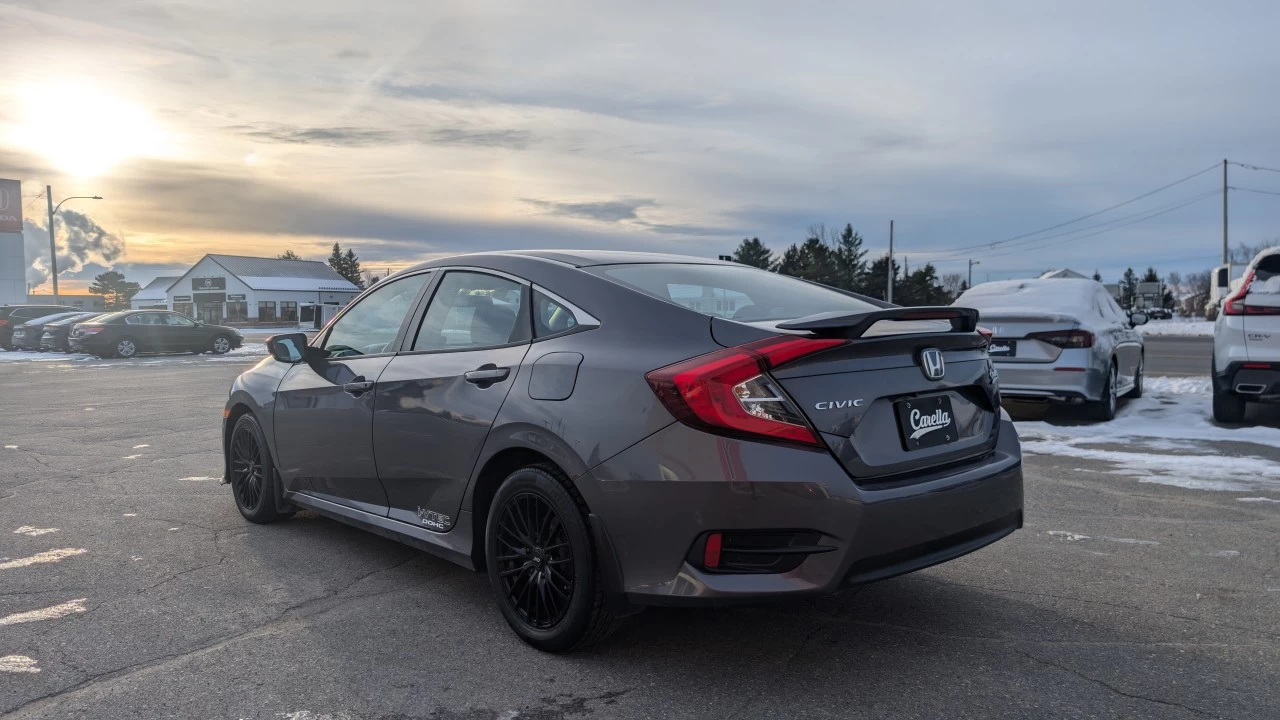 2016 Honda Civic LX Image principale