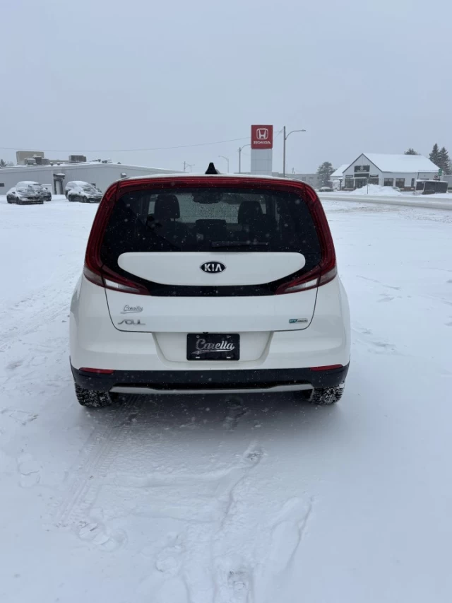 Kia Soul EV  2021