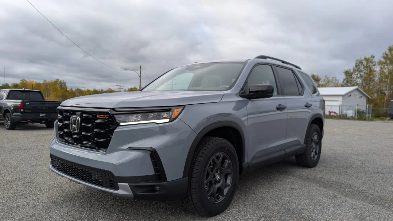 2025 Honda Pilot TrailSport Main Image