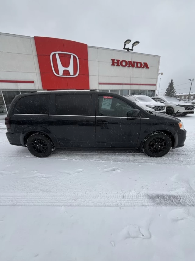 Dodge Caravan SXT Premium Plus 2018