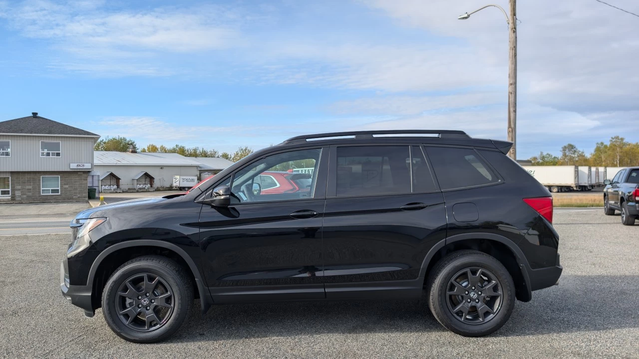 2025 Honda Passport Sport Main Image