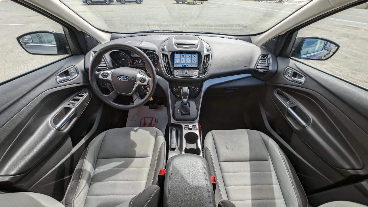 2016 Ford Escape SE Main Image