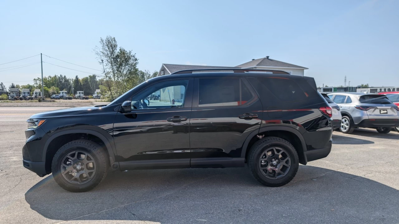 2025 Honda Pilot TrailSport Main Image