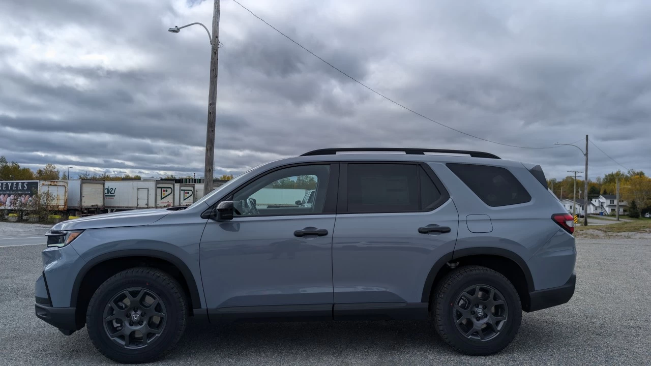 2025 Honda Pilot TrailSport Main Image